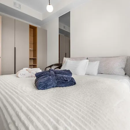 Peaceful Luxury In Marienholm *